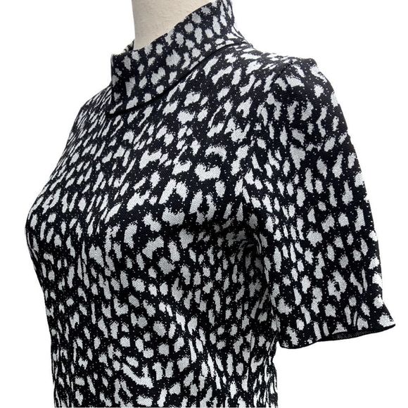 MICHAEL KORS KNIT TOP | ANIMAL PRINT | MOCK NECK | SILVER & BLACK | SIZE MEDIUM - Picture 4 of 8